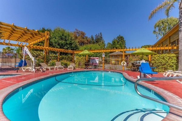 Comfort Inn Santa Cruz image 22